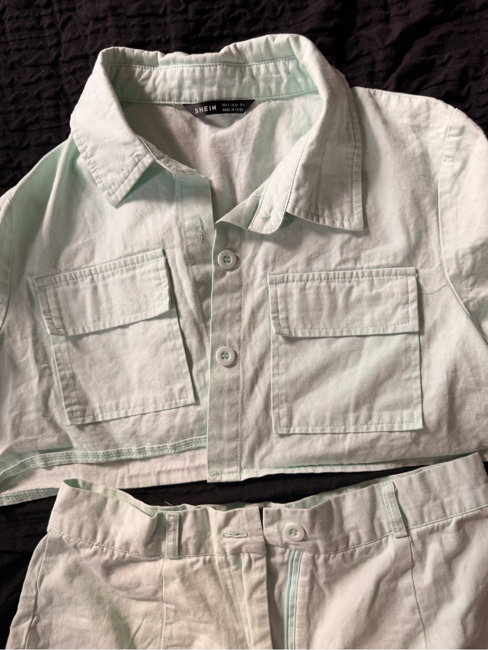 Light Mint Cropped Button-Front Shorts Set - Picture 2 of 3